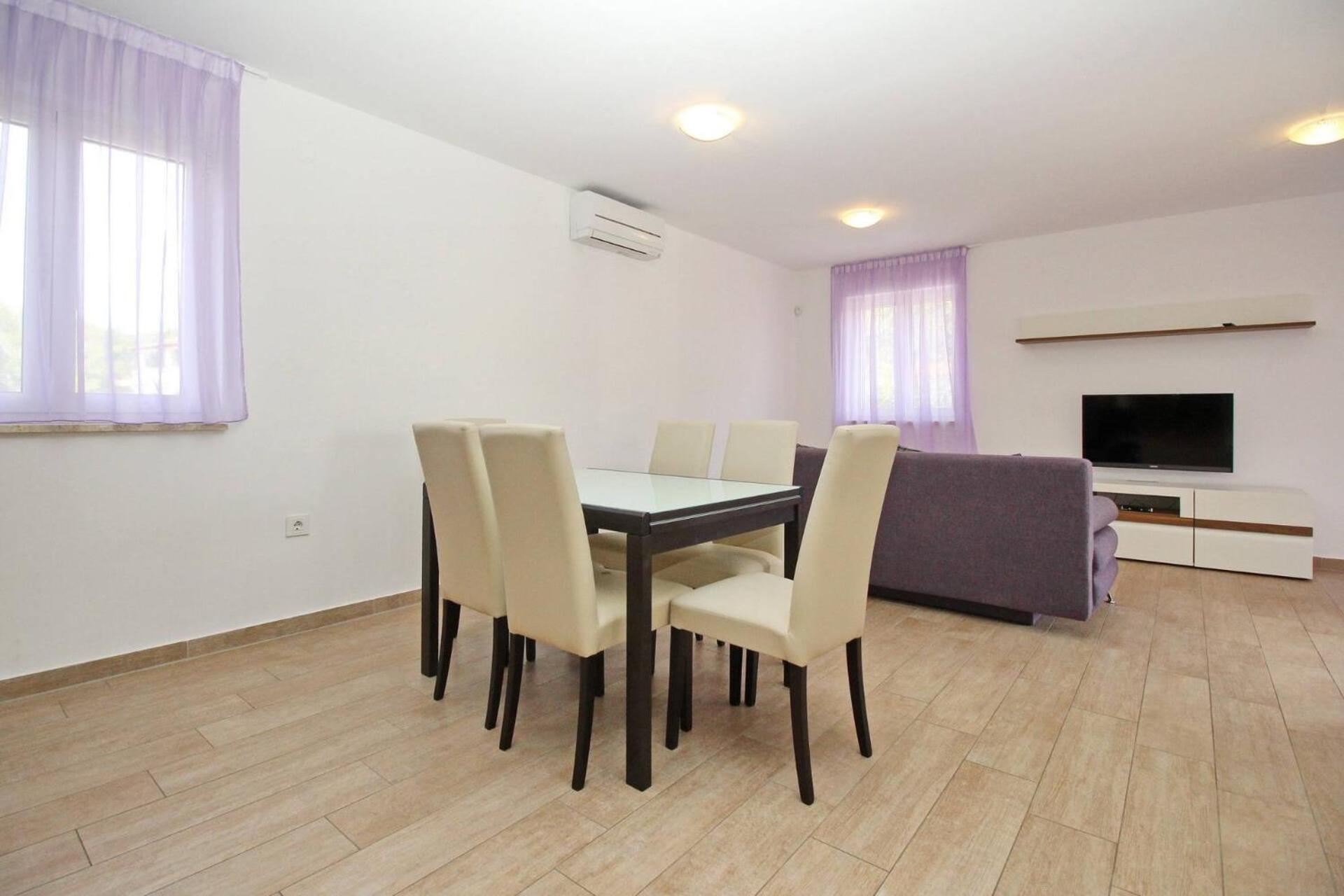 Apartments Smojver Stipe Башка Екстер'єр фото