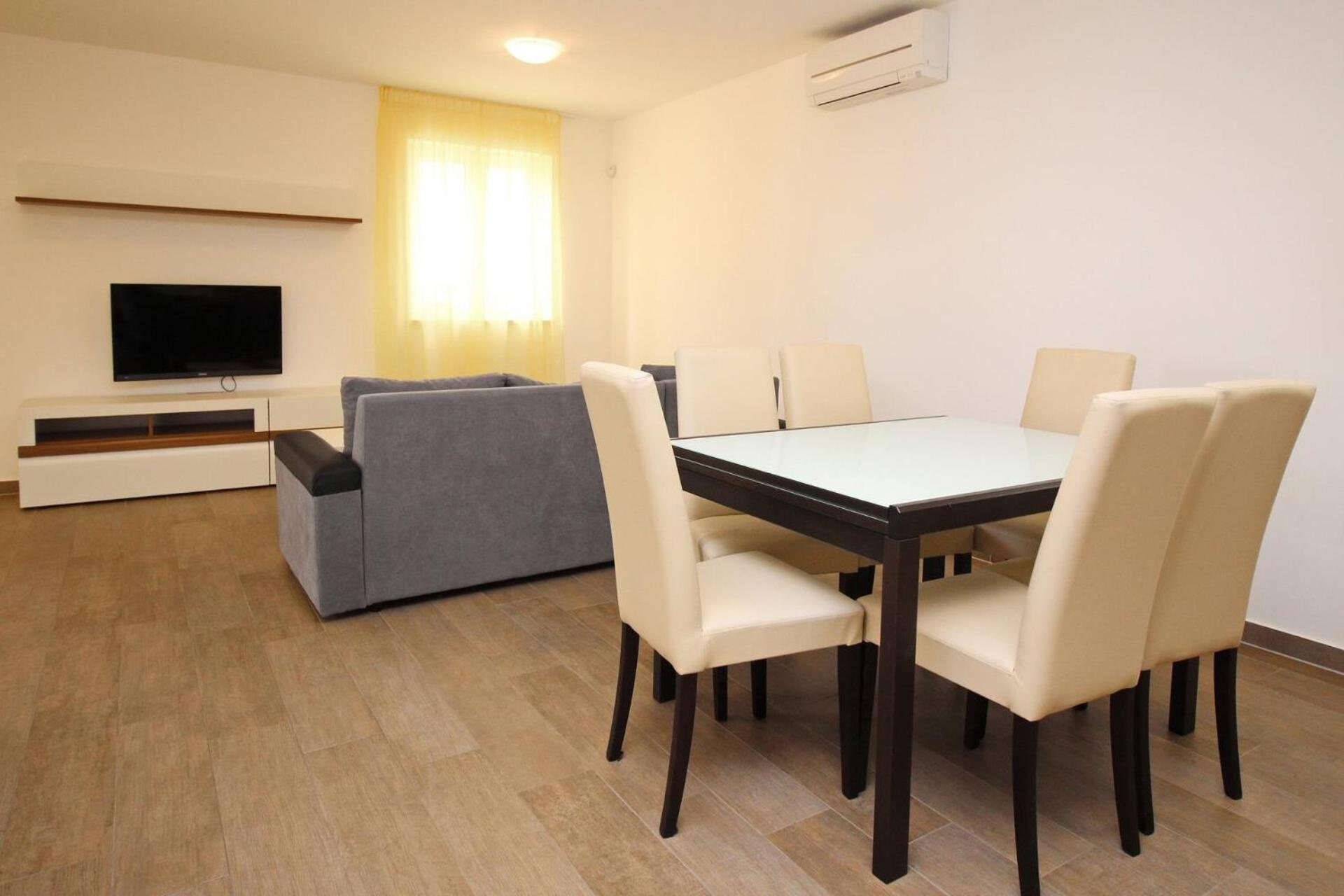 Apartments Smojver Stipe Башка Екстер'єр фото