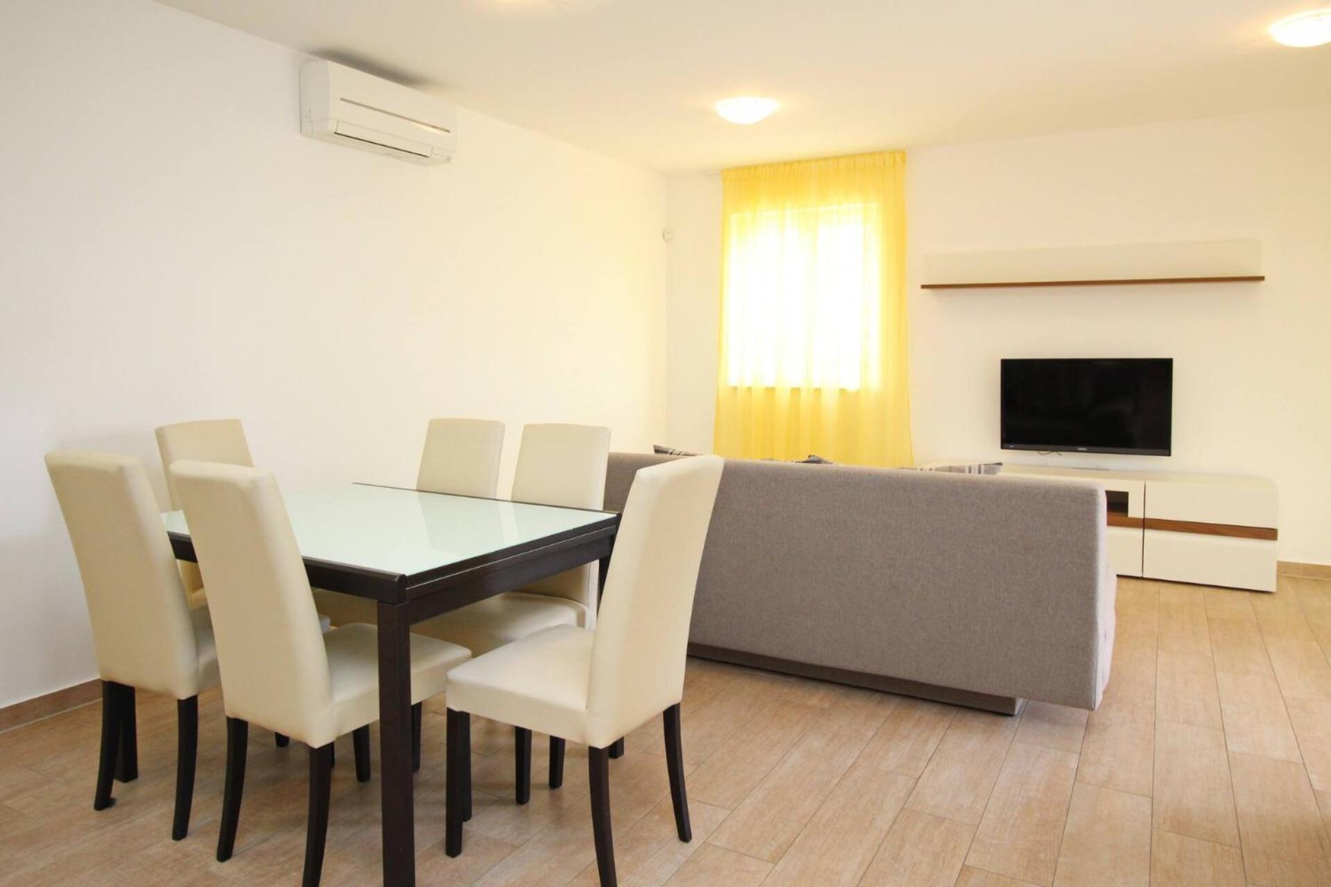 Apartments Smojver Stipe Башка Екстер'єр фото